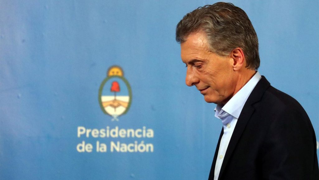 Anuncia Macri nuevas medidas ante crisis económica argentina
