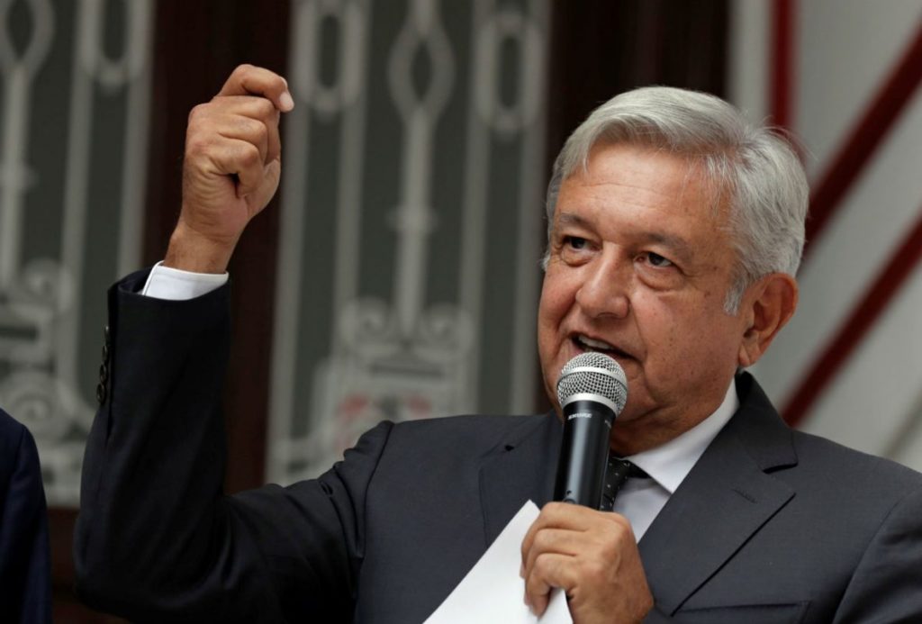 Obrador iniciará su gobierno en diciembre con licitaciones petroleras