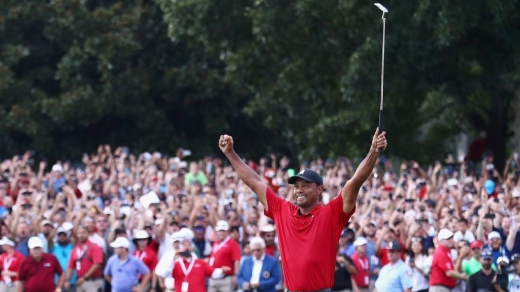 El gran regreso del año: Tiger Woods gana de nuevo un torneo de golf
