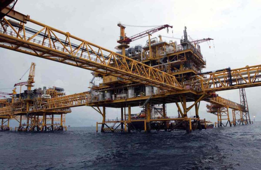 Descubre Pemex yacimientos en costas de Tabasco por 180 millones de barriles de petróleo