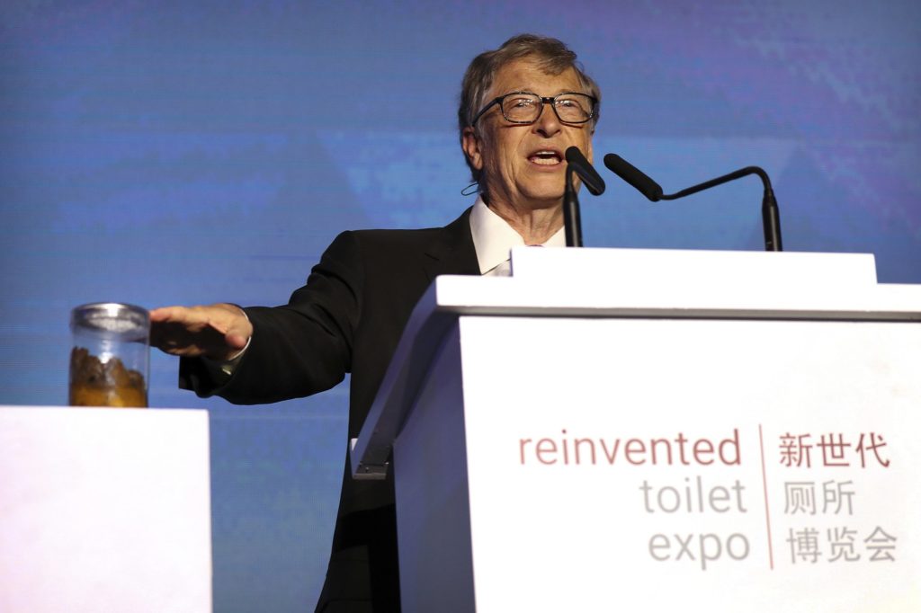 Los inodoros sí son negocio, Bill Gates apuesta a reinventarlo