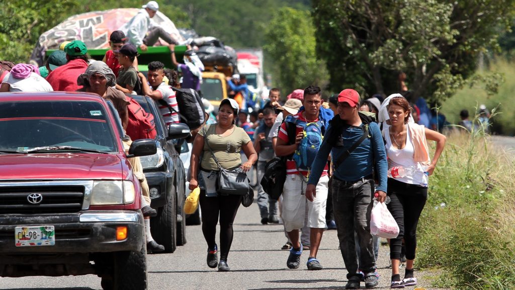 Llegó la caravana migrante a Veracruz y salió rumbo a la ciudad de México