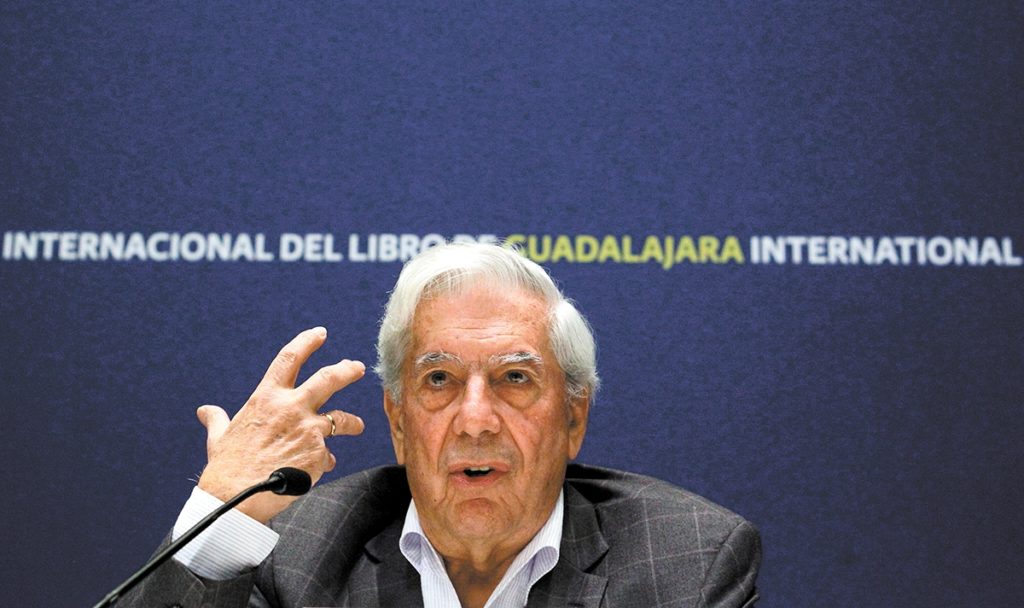 Recibe Guadalajara el Premio Bienal de Novela Mario Vargas Llosa