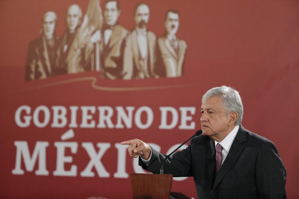 Anuncia López Obrador terna para suplir a ministro de la Suprema Corte