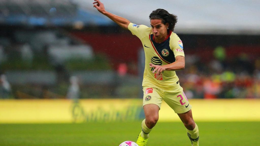 Se va Diego Lainez al Ajax de Holanda