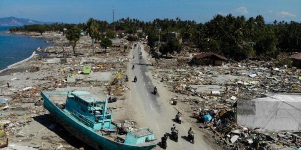 Deja Tsunami más de 60 muertos y cientos de heridos en Indonesia