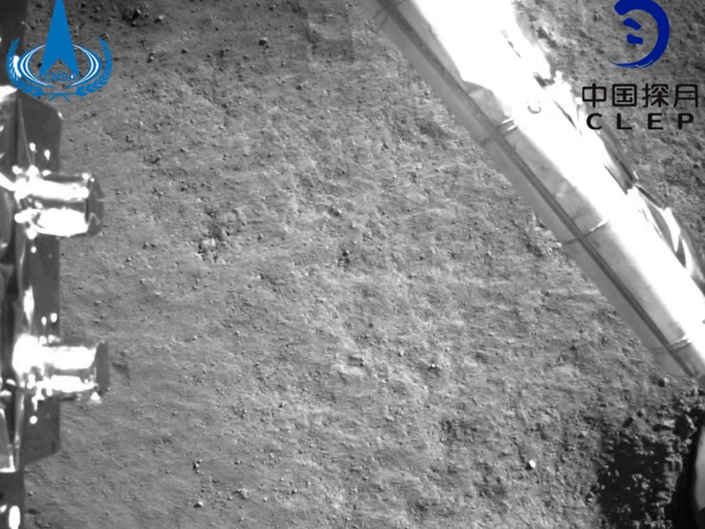 La sonda china Chang’e-4 aluniza con éxito por primera vez en el lado oscuro de la luna