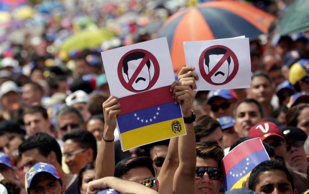 Miles de venezolanos salieron a las calles para protestar contra Maduro