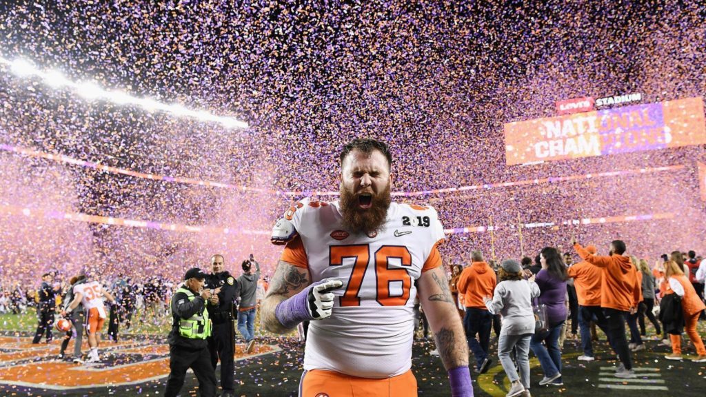 Clemson derrota a Alabama y es campeón del fútbol americano colegial