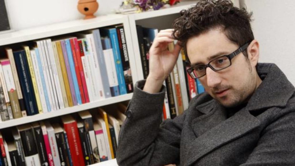 El escritor argentino Patricio Pron es Premio Alfaguara de Novela 2019