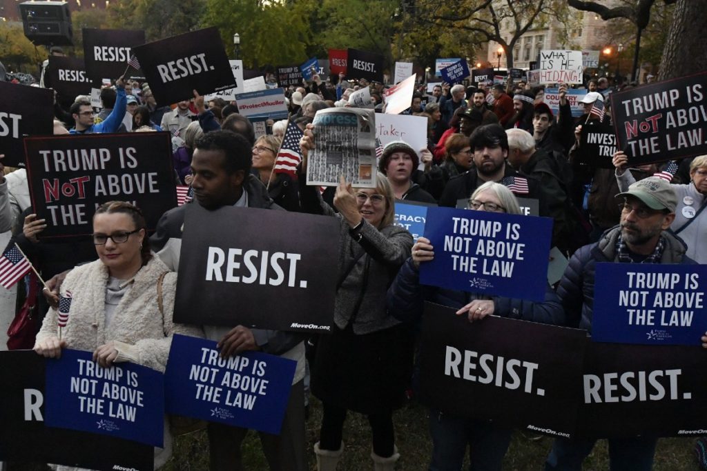 Activistas llaman a protestar en Estados Unidos contra emergencia nacional de Trump