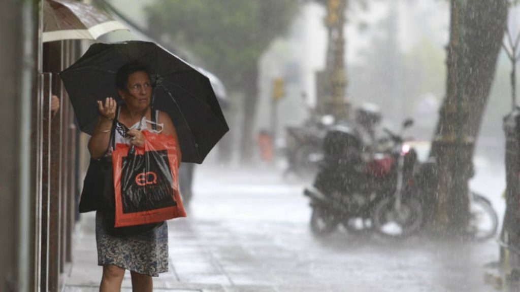 ¡A sacar el paraguas! Frente frío 35 provocará lluvias en México