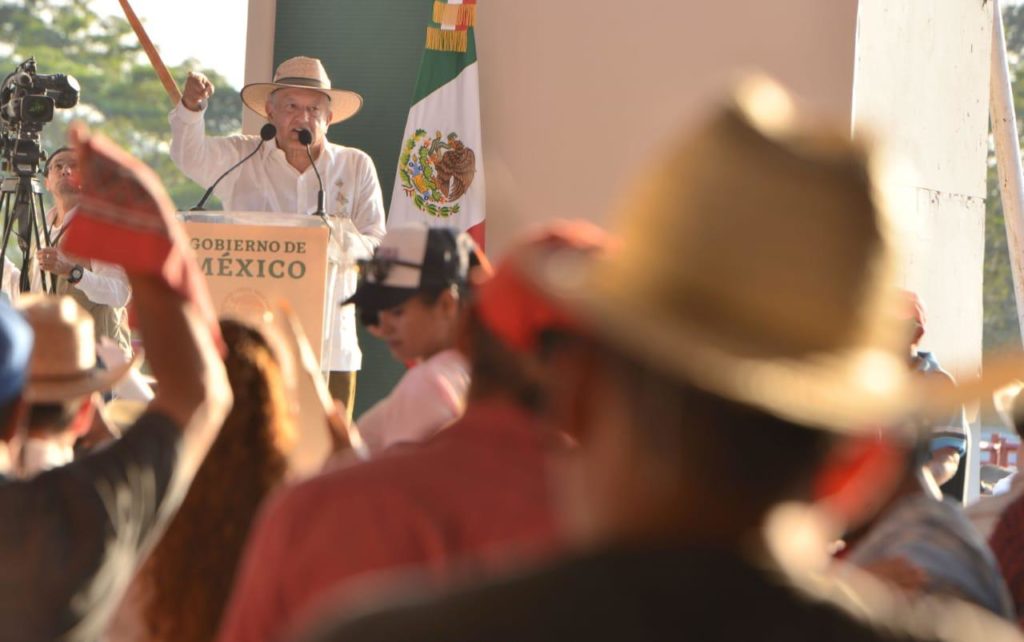 Obrador en Tabasco da inicio al programa de Crédito Ganadero a la Palabra