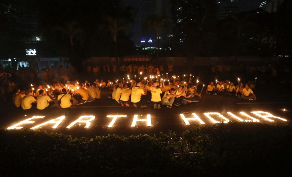 Más de 200 países apagan las luces en la Hora del Planeta