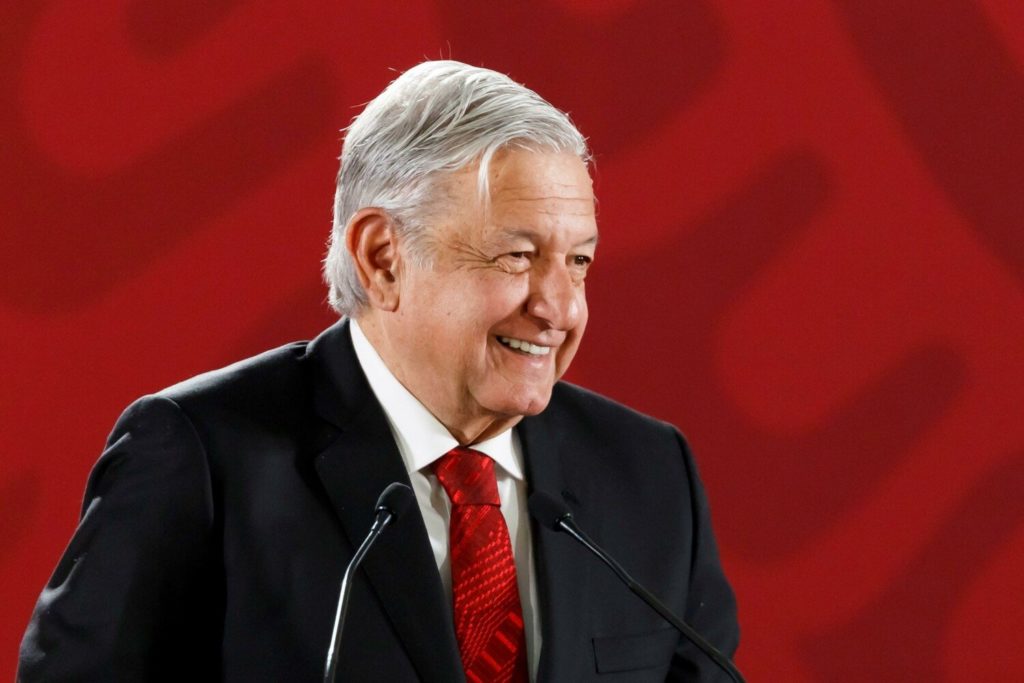 Obrador pospone consulta para enjuiciar a ex presidentes