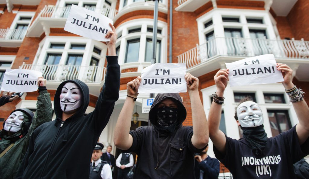 Si no liberan a Julian Assange lo pagarán: Anonymous