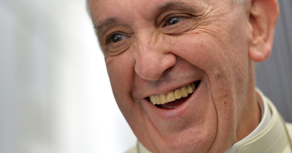 Dona el Papa Francisco 500 mil dólares para migrantes varados en México