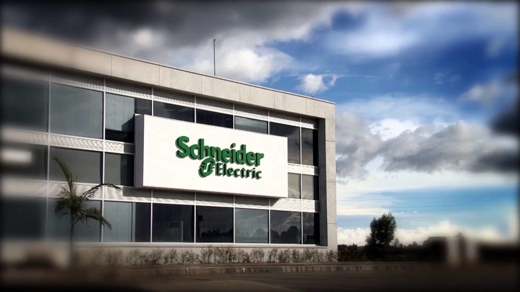 Schneider Electric interesada en proveer equipos y software a Refinería de Dos Bocas