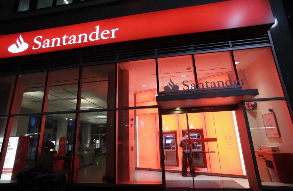 Banco Santander despedirá a 3,700 empleados y cerrará 1,150 sucursales en España