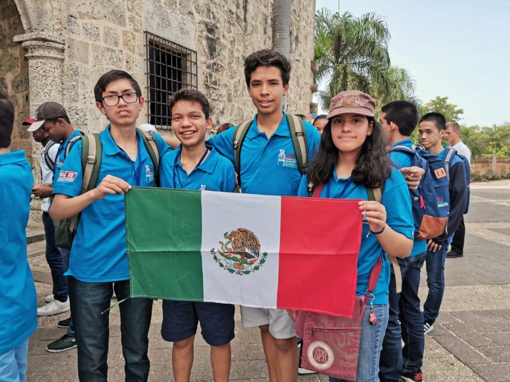 ¡Campeones! Niños mexicanos ganan Oro y Plata en Olimpiada Matemática