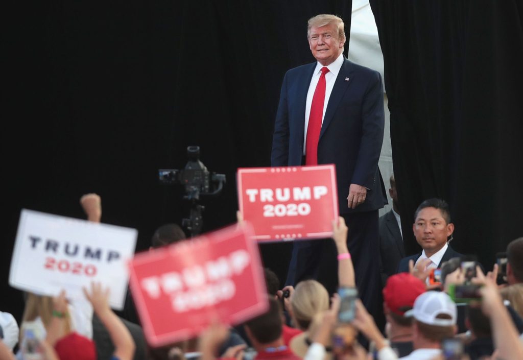 Trump inicia campaña de reelección desde Florida, promete construir muro fronterizo