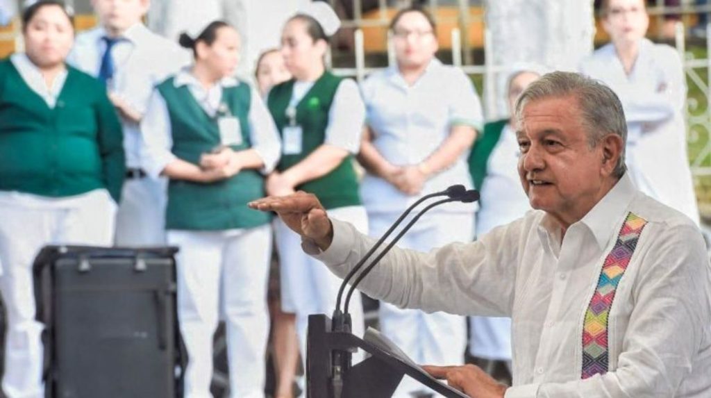 Doctores especialistas que trabajen en comunidades ganarán más que los de ciudades: Obrador