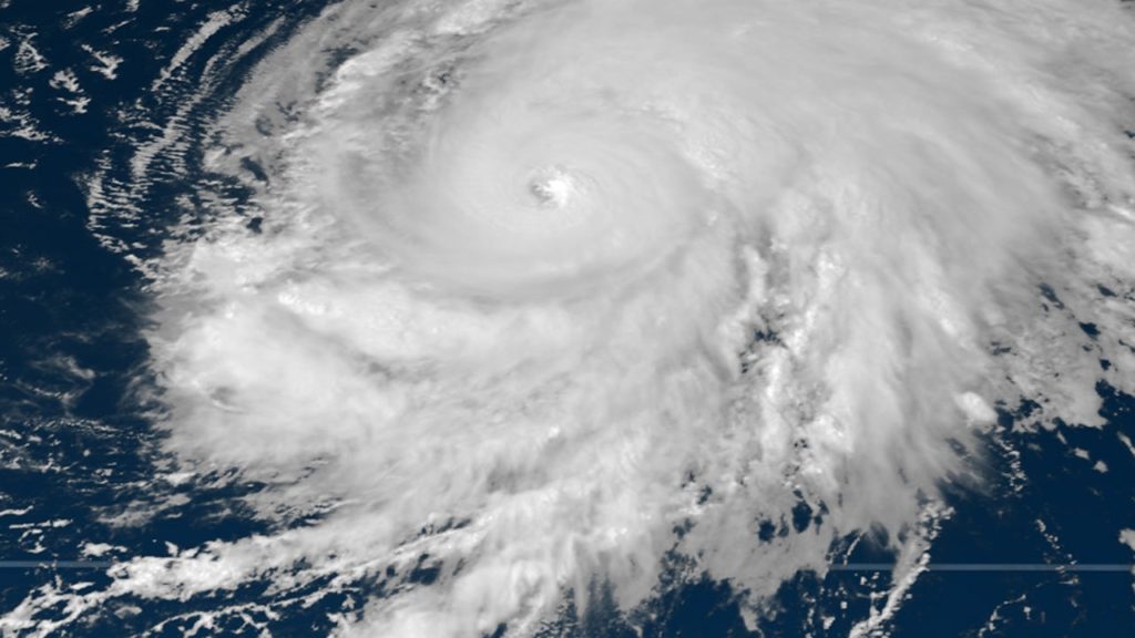 Lorenzo ya es categoría 4 y es uno de los huracanes más poderosos del Atlántico