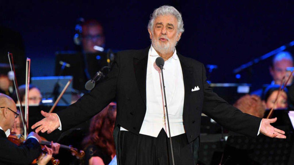 Abandona Plácido Domingo la Opera de Nueva York tras denuncias de acoso sexual