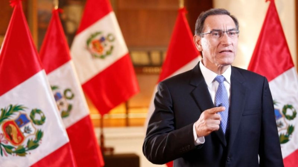 Crisis política en Perú: Congreso destituye al Presidente Martín Vizcarra y él disuelve el Congreso