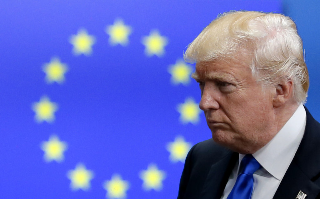 Entran en vigor sanciones comerciales de Estados Unidos contra Europa, Trump impone aranceles