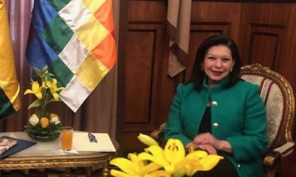 Expulsan a la embajadora de México en Bolivia y a dos diplomáticos españoles