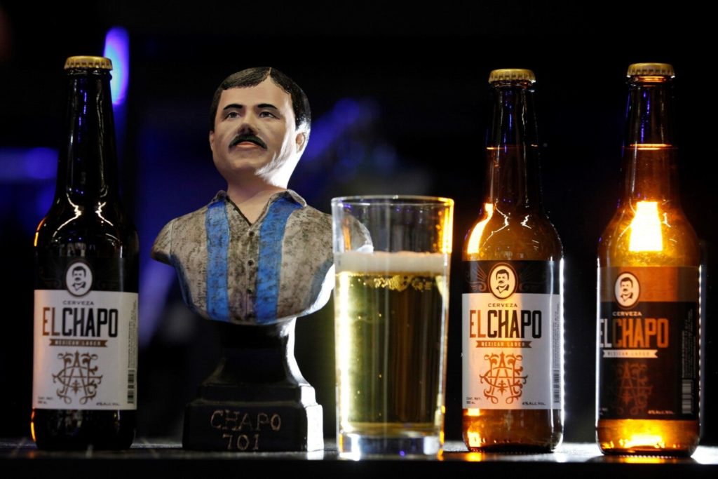 Con ingredientes especiales presentan la nueva cerveza artesanal El Chapo