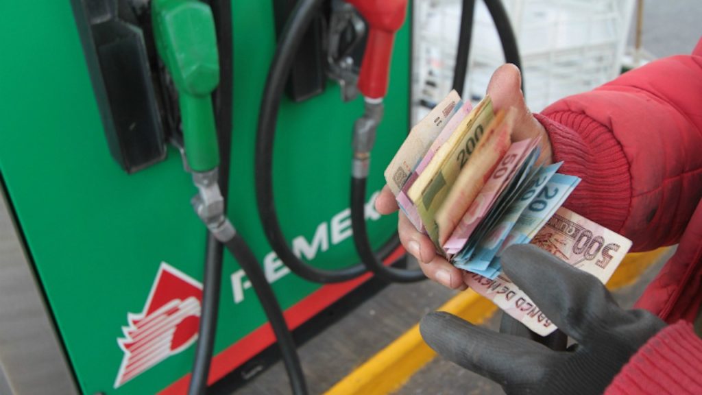 Inicia febrero con gasolinazo, elimina Hacienda estímulo fiscal a magna, premium y diesel