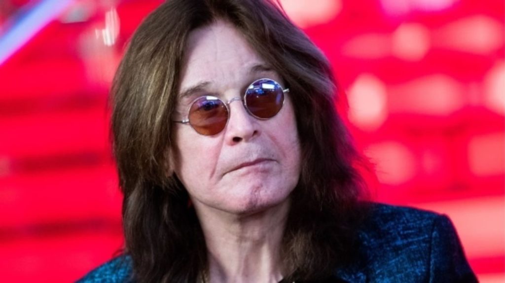 Ozzy Osbourne no está al borde de la muerte aclara su hija Kelly
