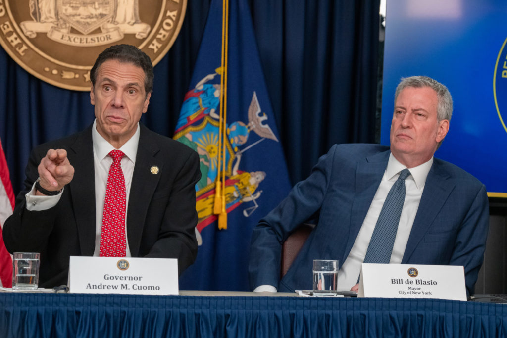 Decretan a Nueva York en cuarentena, alcalde y gobernador piden intervenga la Guardia Nacional