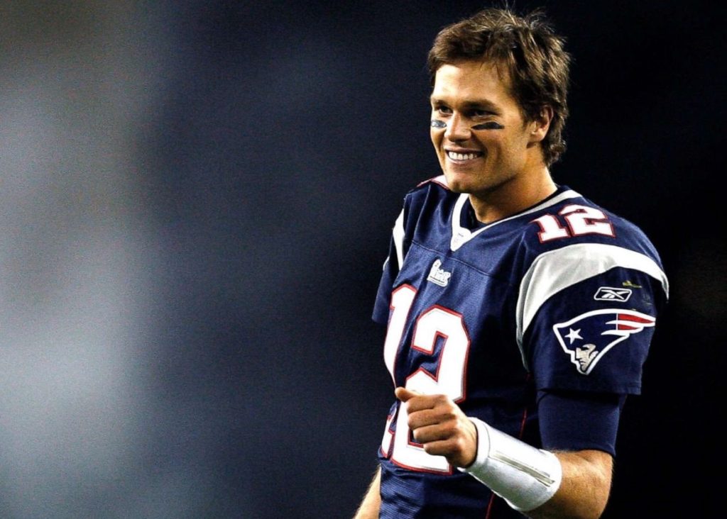 Tom Brady se va y no regresa a Patriots, Las Vegas pronostica que va a Bucaneers o Chargers