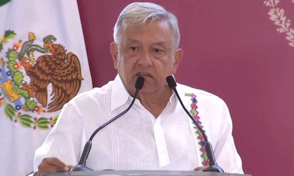 ‘Así no se puede’ afirma López Obrador y amaga con suspender tenso mitin en Tabasco (Vídeo)