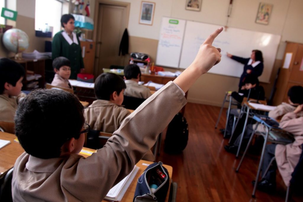 Cambia horario escolar en algunos estados por ola de calor