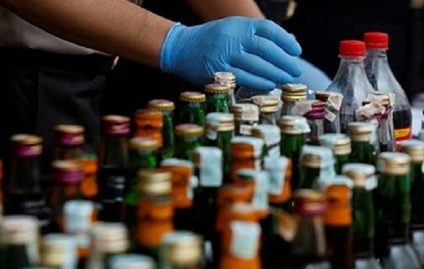 Cuarentena: Más de 100 fallecimientos por consumir alcohol adulterado en México