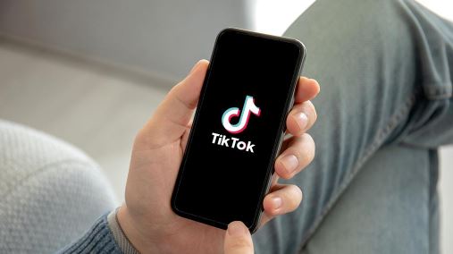 La App TikTok espía a los usuarios revela iOS 14