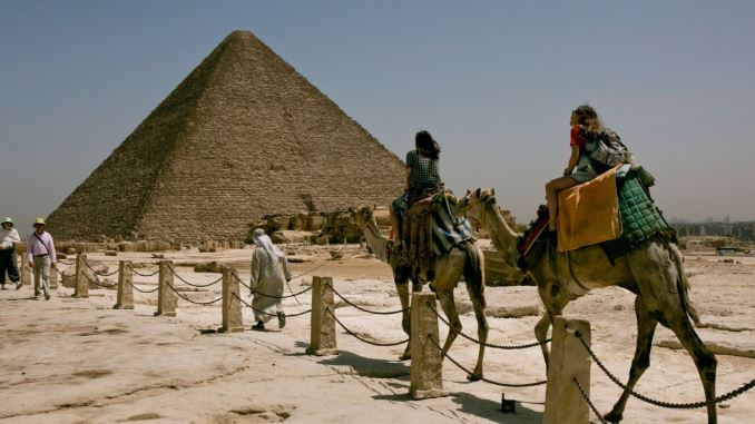 Egipto rompe el silencio sobre la ayuda extraterrestre para construir sus pirámides
