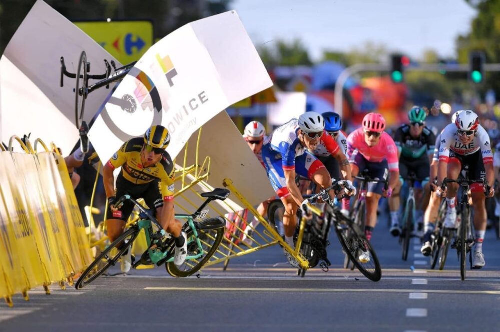 VIDEO La trágica caída del ciclista Fabio Jakobsen provocada por Dylan Groenewegen