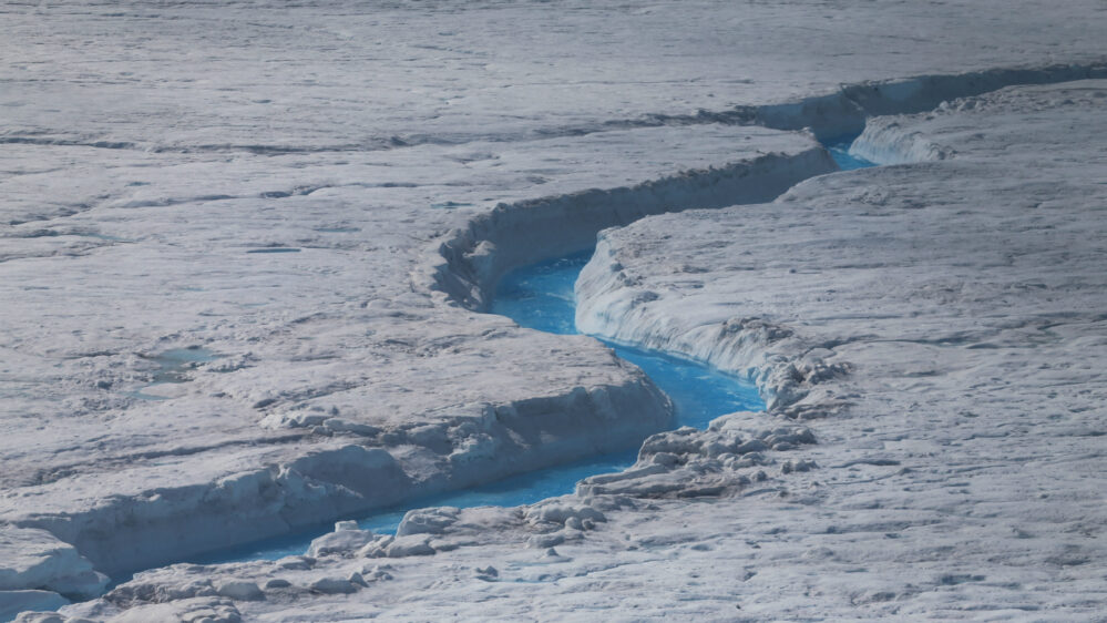 Groenlandia: enorme plataforma de hielo se desprende en el Ártico por calentamiento global