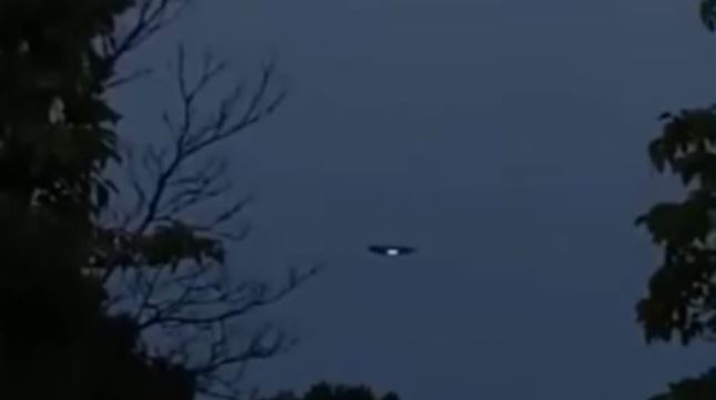 VIDEO revela un ‘OVNI triangular encubierto’ sobre Nueva Jersey