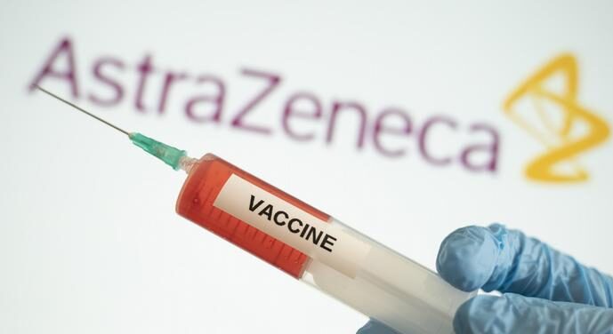 Suspende AstraZeneca pruebas de vacuna contra Covid-19 por posibles efectos adversos