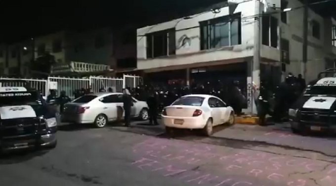 Edomex: Violento desalojo contra mujeres que tomaron oficinas de Derechos Humanos en Ecatepec