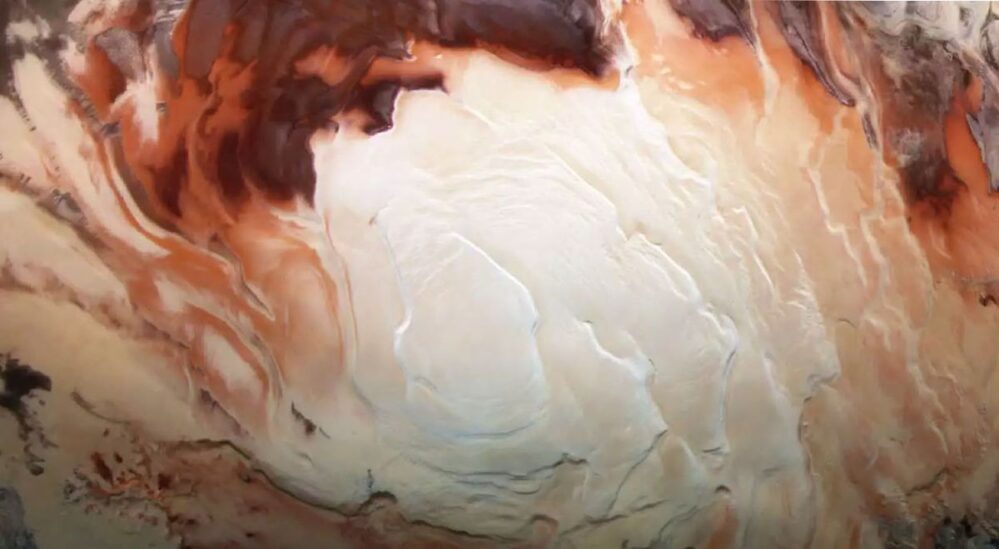 Descubren red de lagos de agua salada subterráneos en Marte