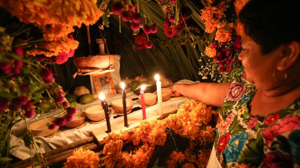 VIDEO Confunde secretaria de Cultura festividad de día de muertos Hanal Pixán con un tamal de Yucatán