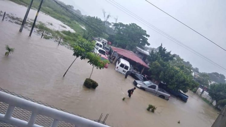 Tabasco y Chiapas en alerta por inundaciones, incrementan desfogue de Presa Peñitas