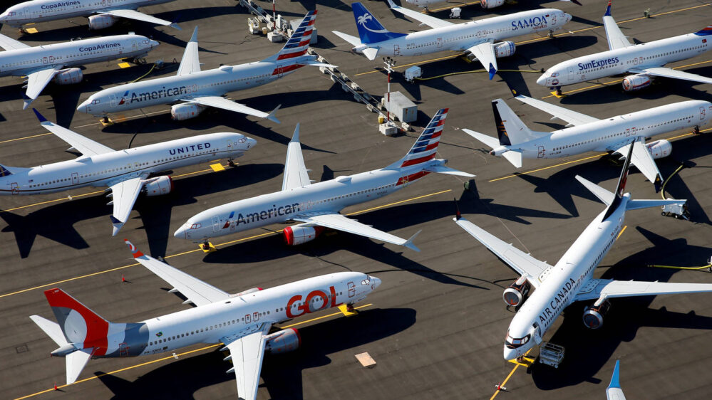 Dos años después de un par de accidentes fatales, los Boeing 737 MAX vuelven a volar